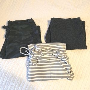 Lot of 3 Grace & Lace leggings / joggers